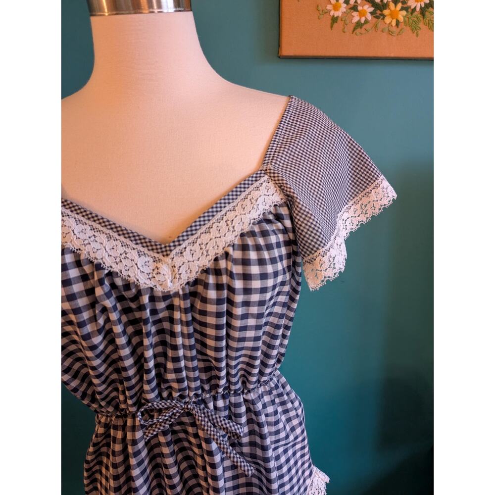 Vintage 70s Boho Gingham Lace Trim Top Handkerchief Hem - Picture 2 of 4